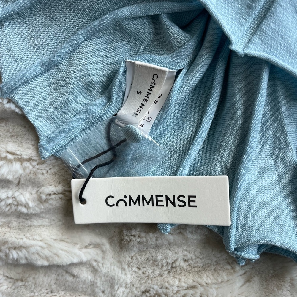 Elegant Blue Ribbed Maxi Dress - Picture 7 of 7